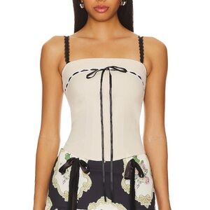 Athleta Elegant Cream and Black Crop Top